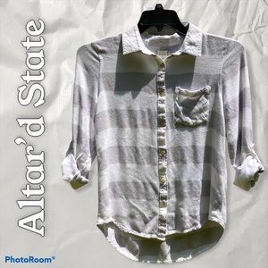Altar’d State | Flannel White & Grey Blouse